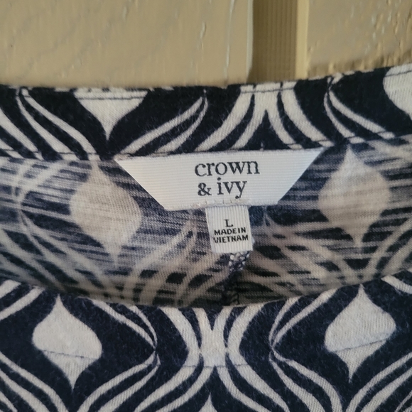 Crown & Ivy Dress...EUC - Picture 3 of 3